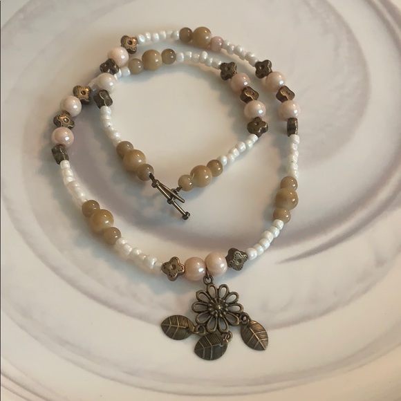 Handmade Beaded Necklace - NEW - Picture 1 of 3